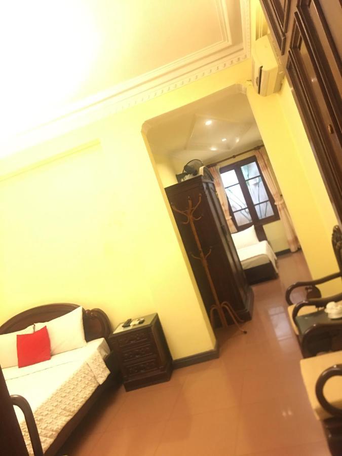 Lucky 2 Hotel & Travel Hanoi Buitenkant foto