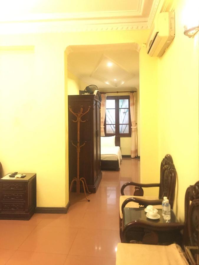 Lucky 2 Hotel & Travel Hanoi Buitenkant foto