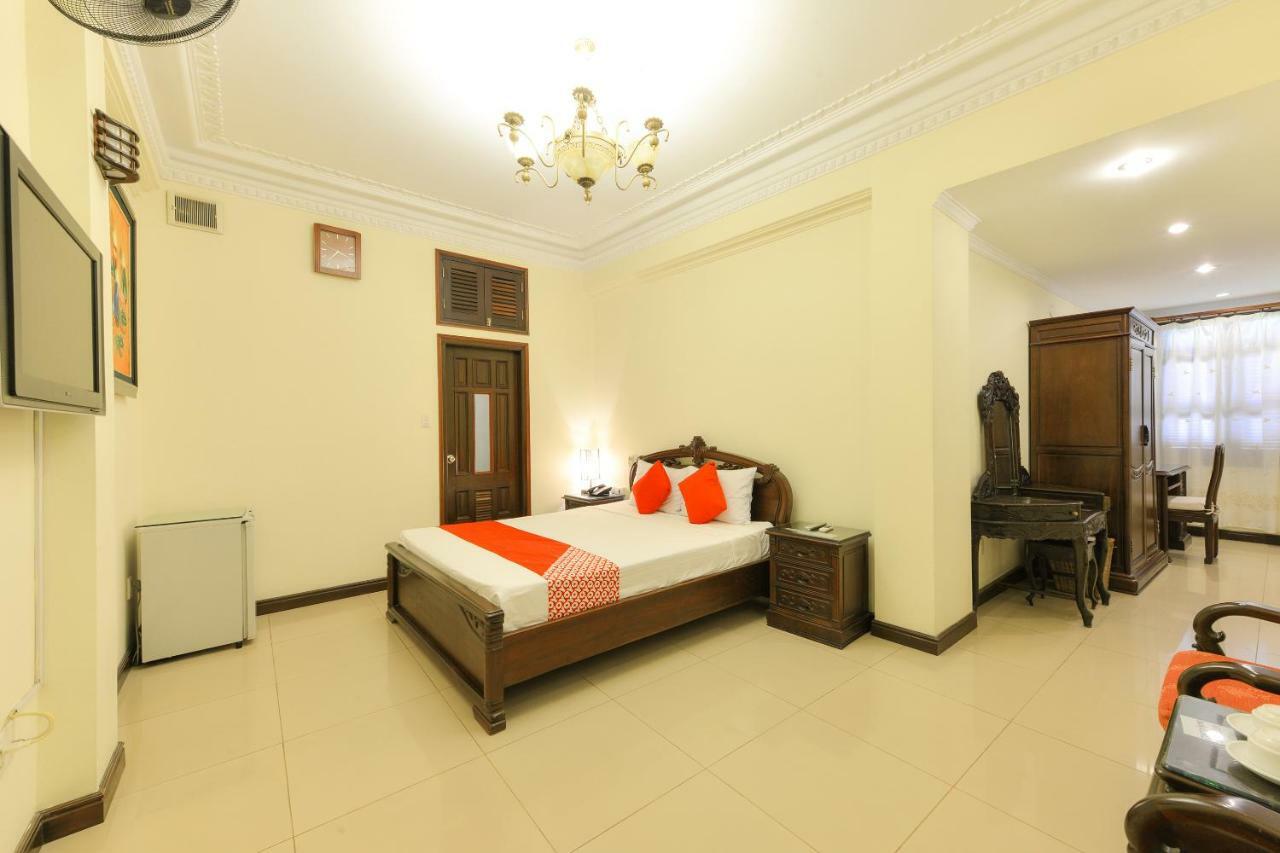 Lucky 2 Hotel & Travel Hanoi Buitenkant foto