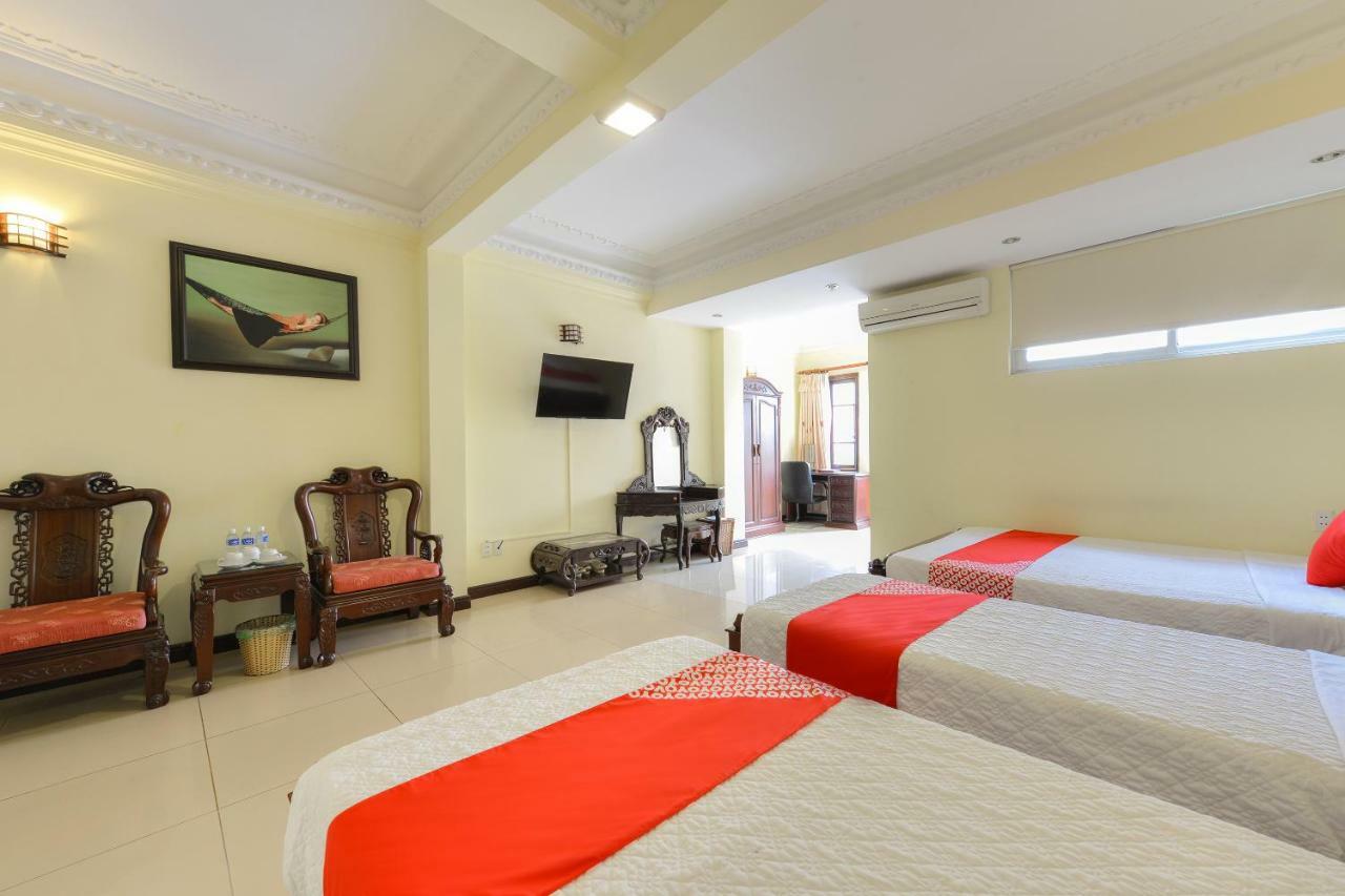 Lucky 2 Hotel & Travel Hanoi Buitenkant foto