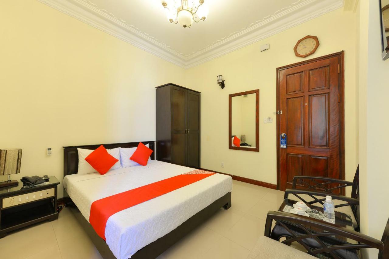 Lucky 2 Hotel & Travel Hanoi Buitenkant foto