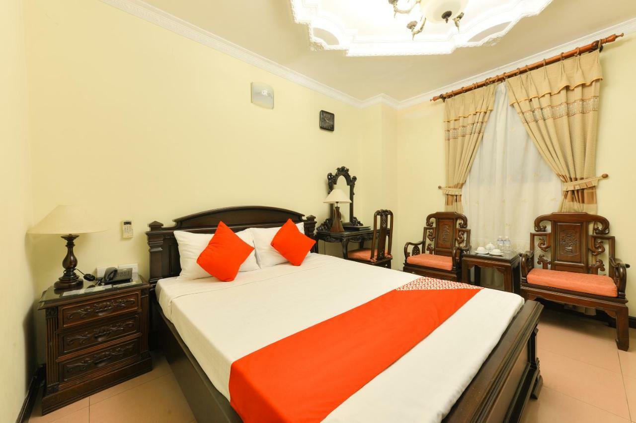Lucky 2 Hotel & Travel Hanoi Buitenkant foto