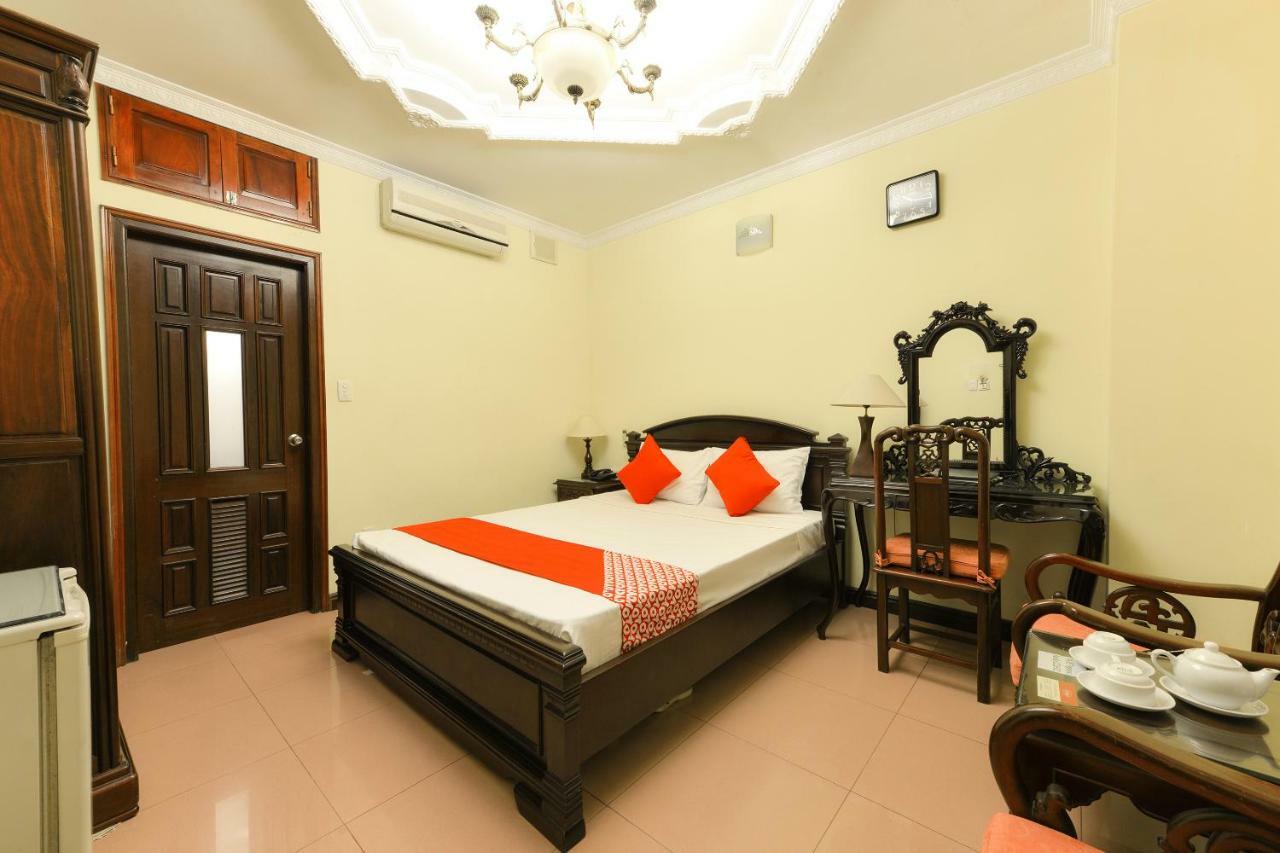 Lucky 2 Hotel & Travel Hanoi Buitenkant foto