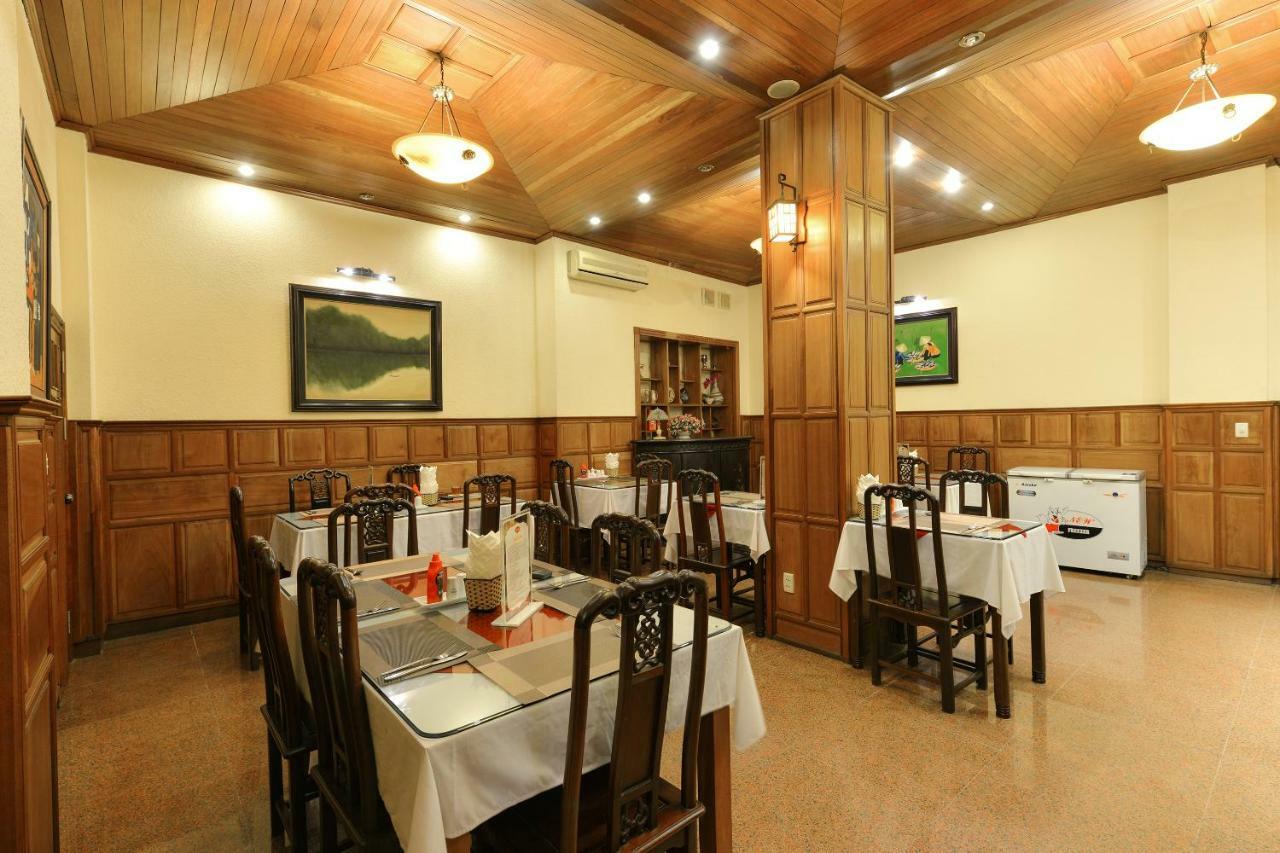 Lucky 2 Hotel & Travel Hanoi Buitenkant foto