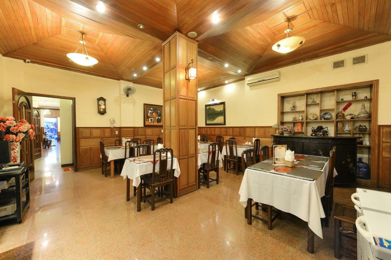 Lucky 2 Hotel & Travel Hanoi Buitenkant foto