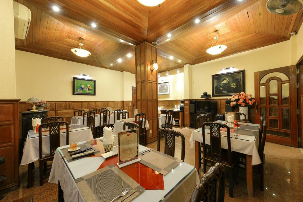 Lucky 2 Hotel & Travel Hanoi Buitenkant foto