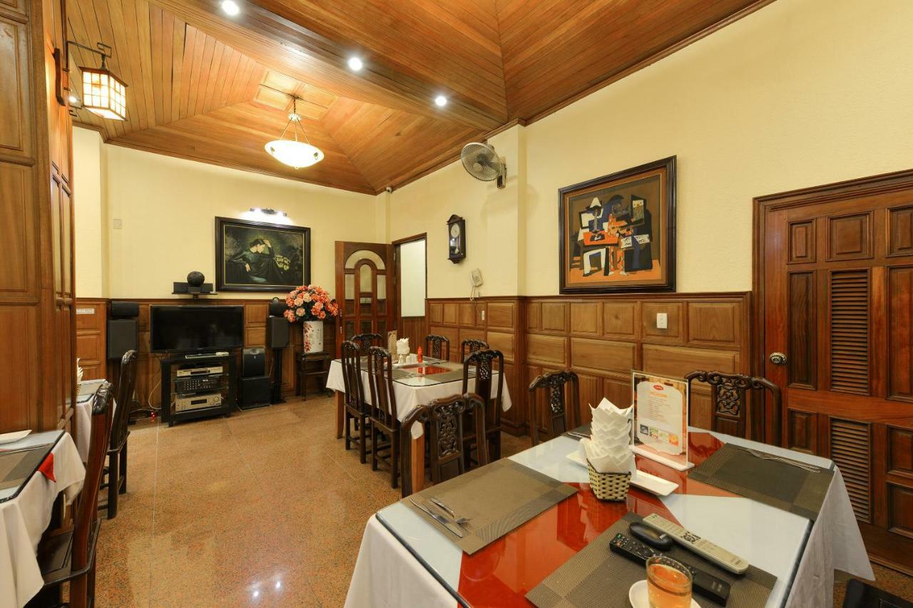 Lucky 2 Hotel & Travel Hanoi Buitenkant foto