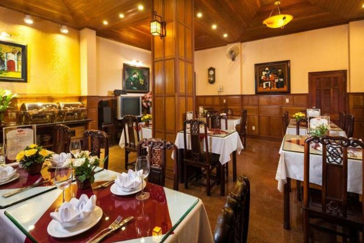 Lucky 2 Hotel & Travel Hanoi Buitenkant foto