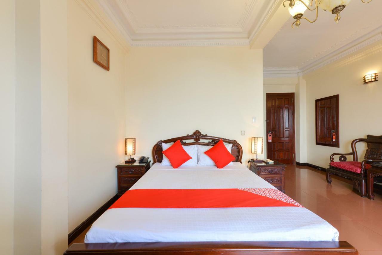 Lucky 2 Hotel & Travel Hanoi Buitenkant foto