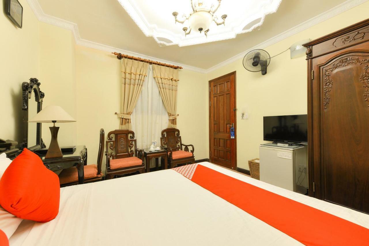 Lucky 2 Hotel & Travel Hanoi Buitenkant foto