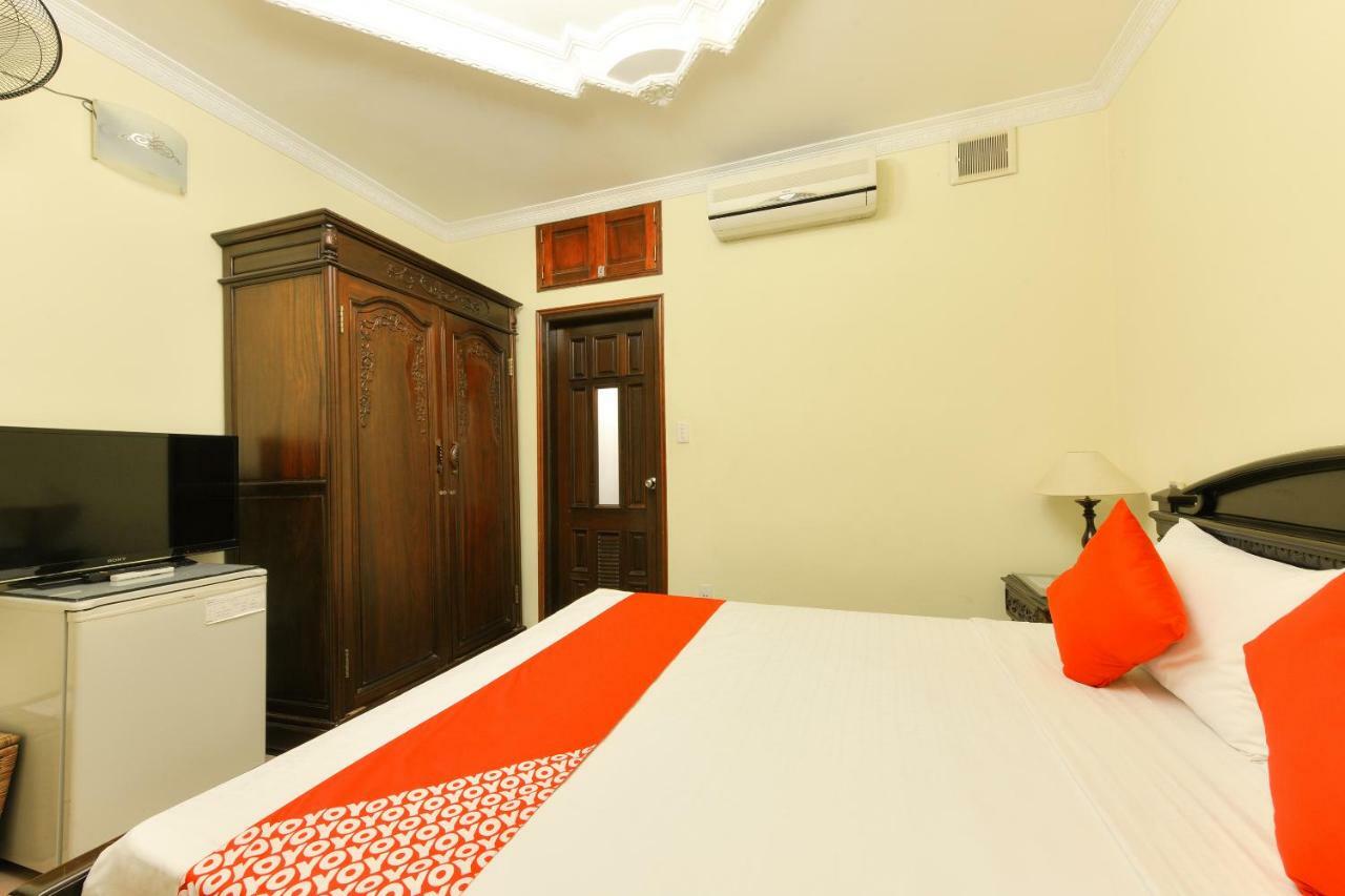 Lucky 2 Hotel & Travel Hanoi Buitenkant foto