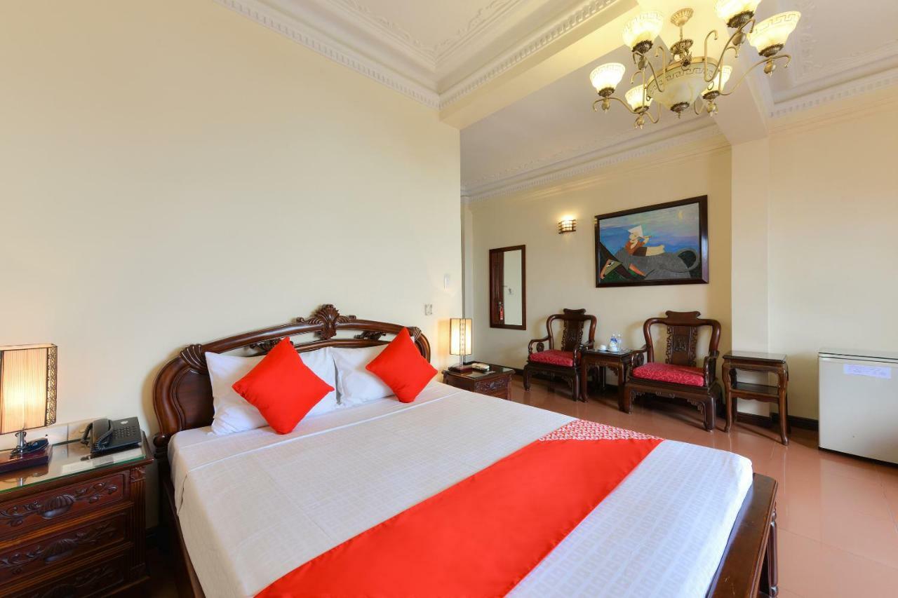 Lucky 2 Hotel & Travel Hanoi Buitenkant foto