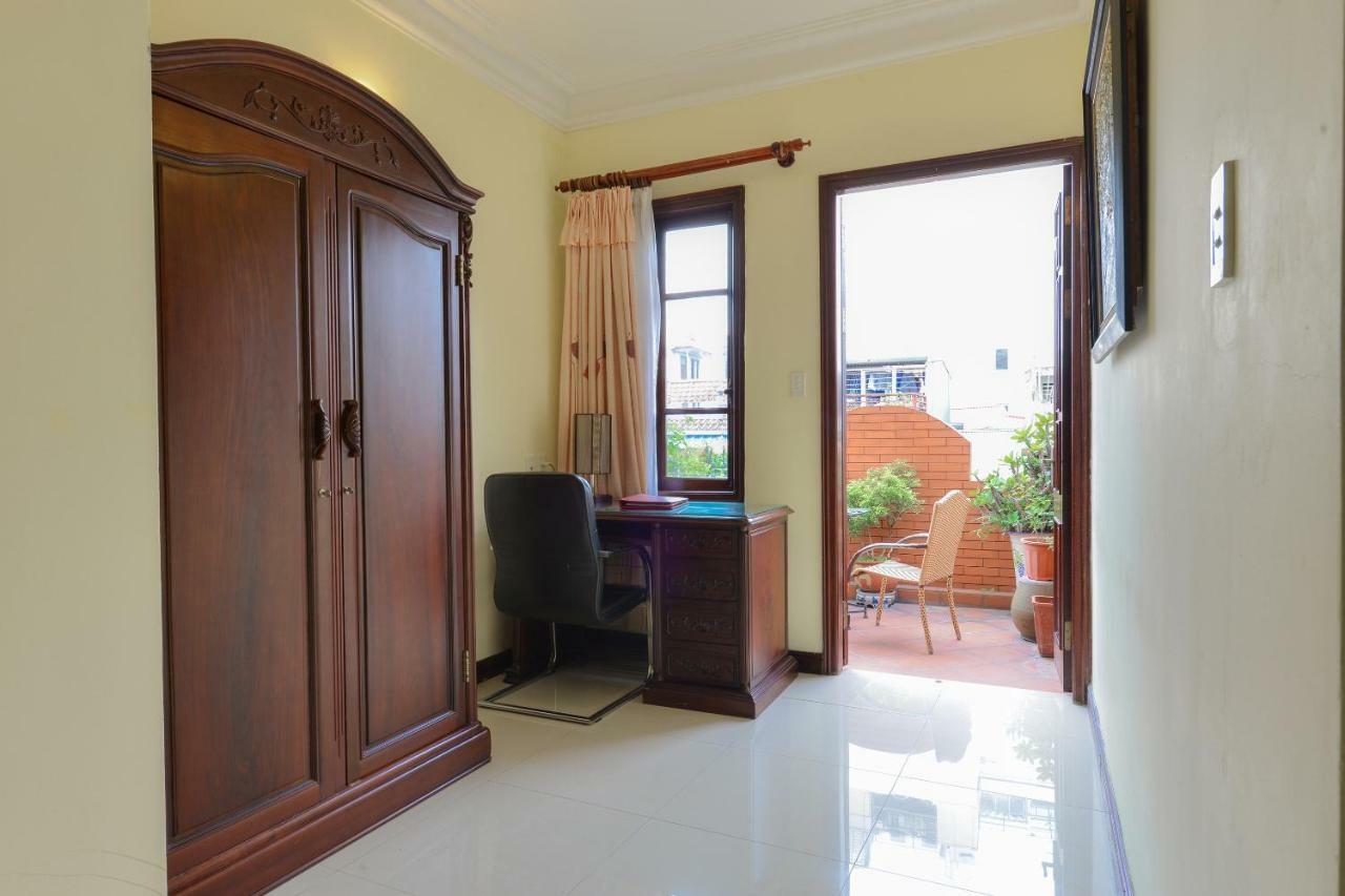 Lucky 2 Hotel & Travel Hanoi Buitenkant foto