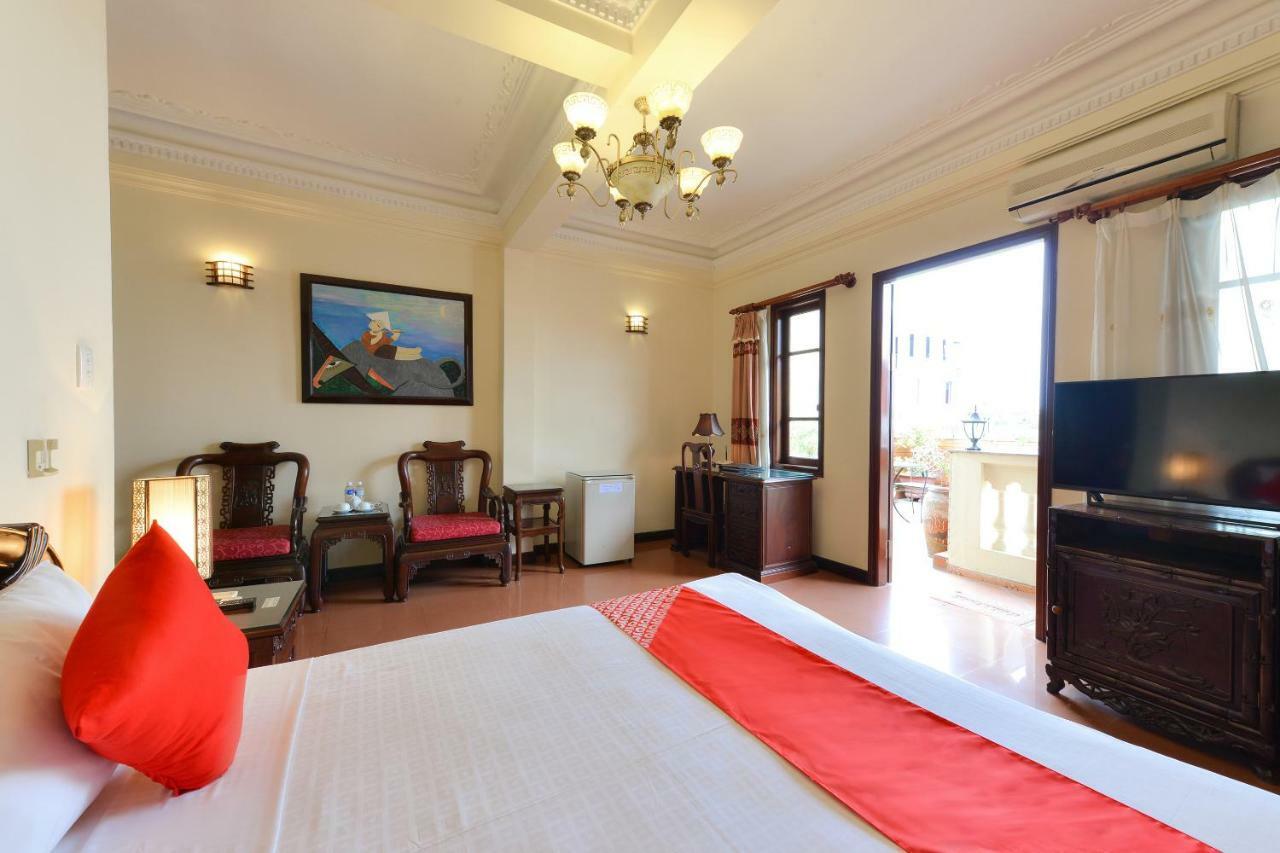 Lucky 2 Hotel & Travel Hanoi Buitenkant foto