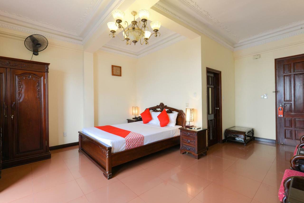 Lucky 2 Hotel & Travel Hanoi Buitenkant foto