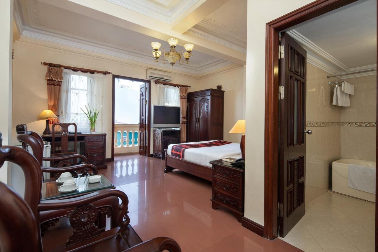 Lucky 2 Hotel & Travel Hanoi Buitenkant foto
